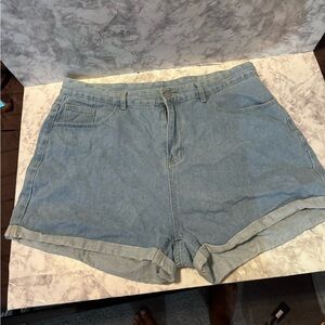 SHEIN EZwear Light Washed Straight Leg Denim Shorts